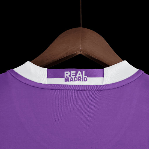 Real Madrid Retro 2016/17 Away